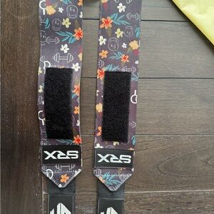 Floral Weightlifting Wrist Straps - Black with Multicolor Flower Print
